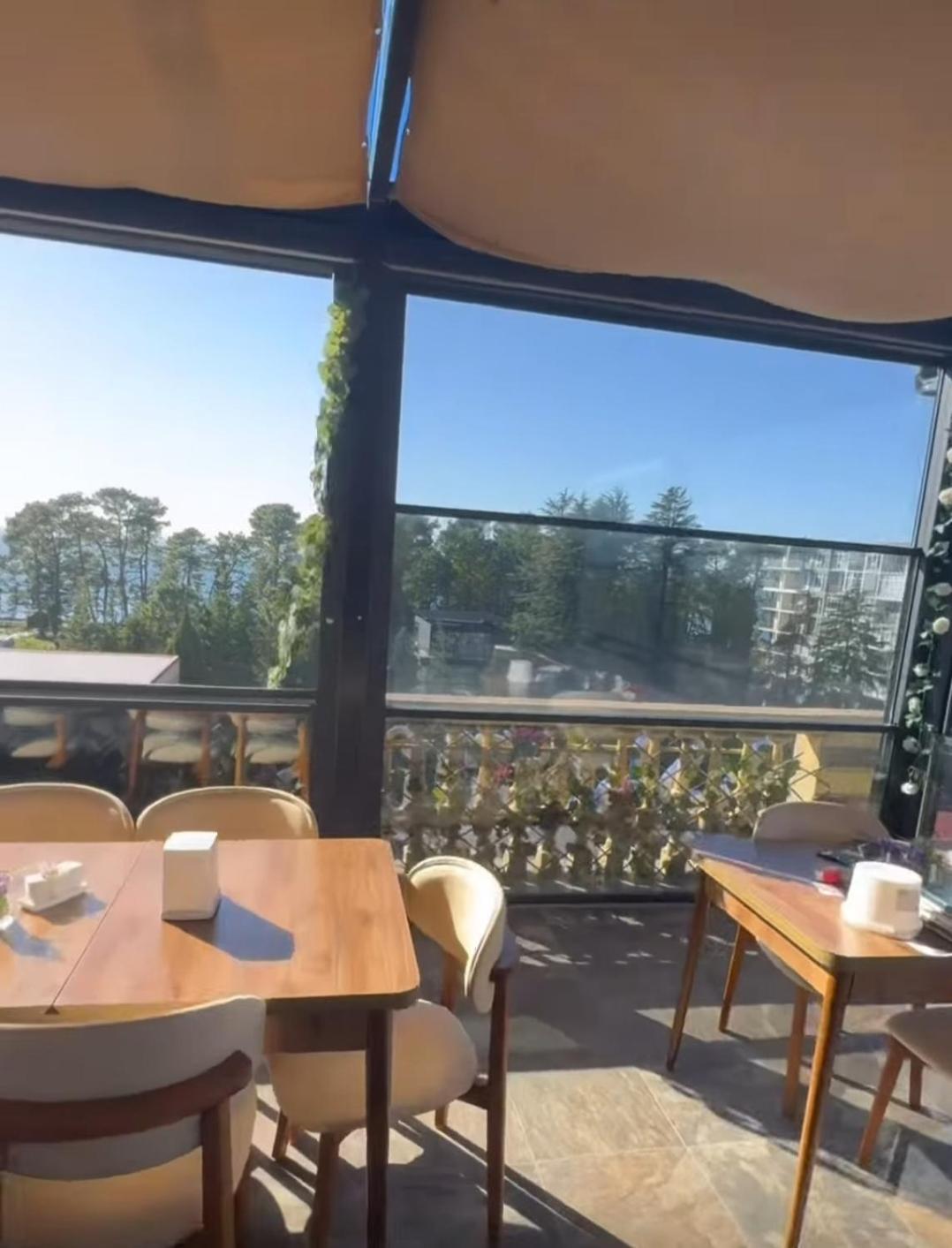 Hotel Majestic Kobuleti Exterior foto